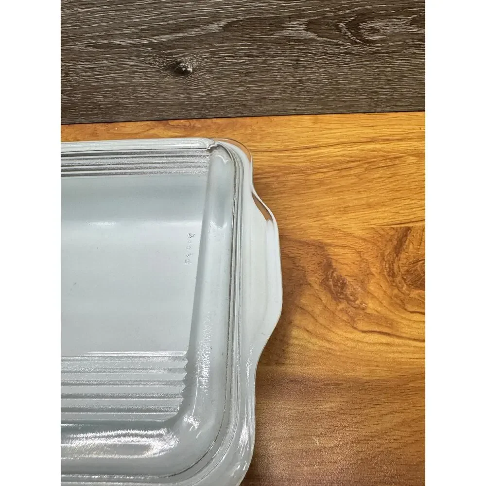 Pyrex Amish Butterprint refrigerator Dish #503 With Lid 1.5 Qt